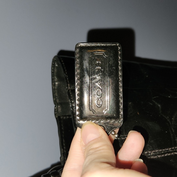 Coach VGUC Gallery Patent Leather embossed tote - Picture 5 of 14